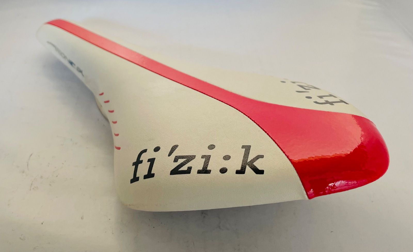 【非売品】フィジーク サドル アリオネ CX FIZIK ARIONE【希少】 fizik_arionekium_std.jpg