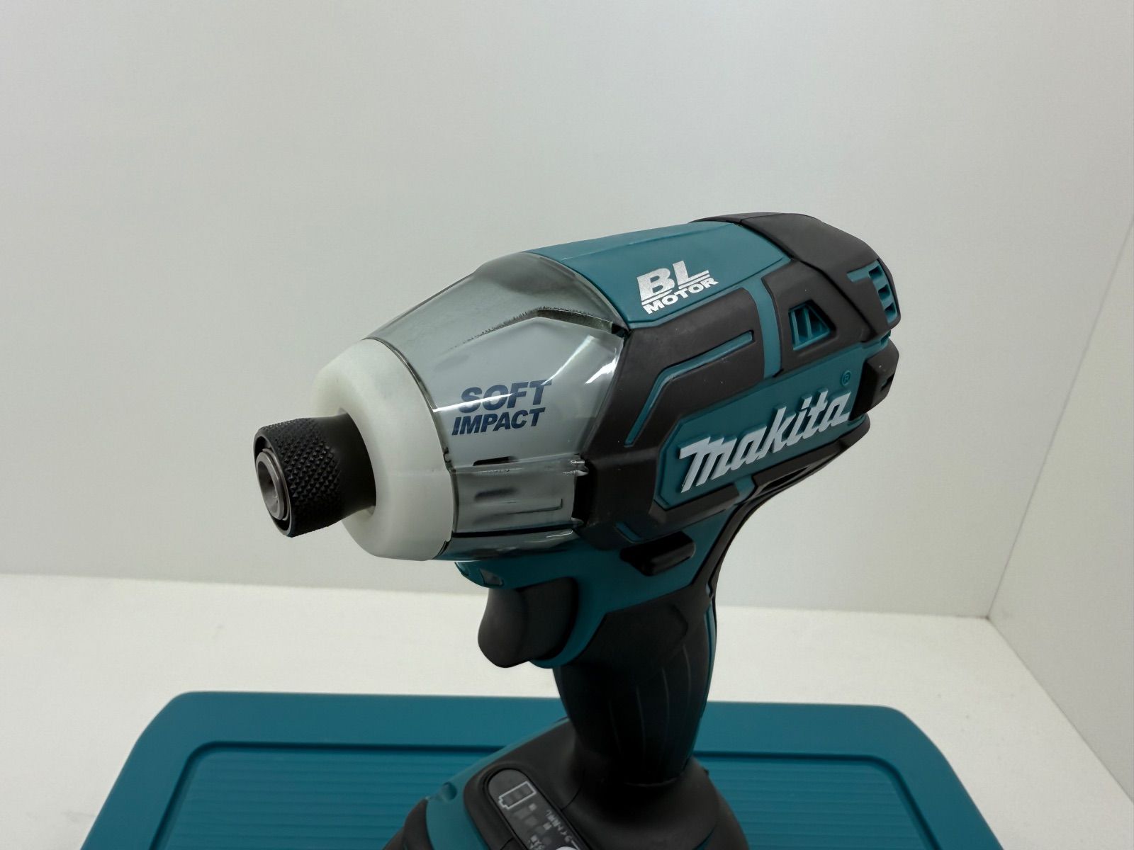 マキタ TS141DRGX