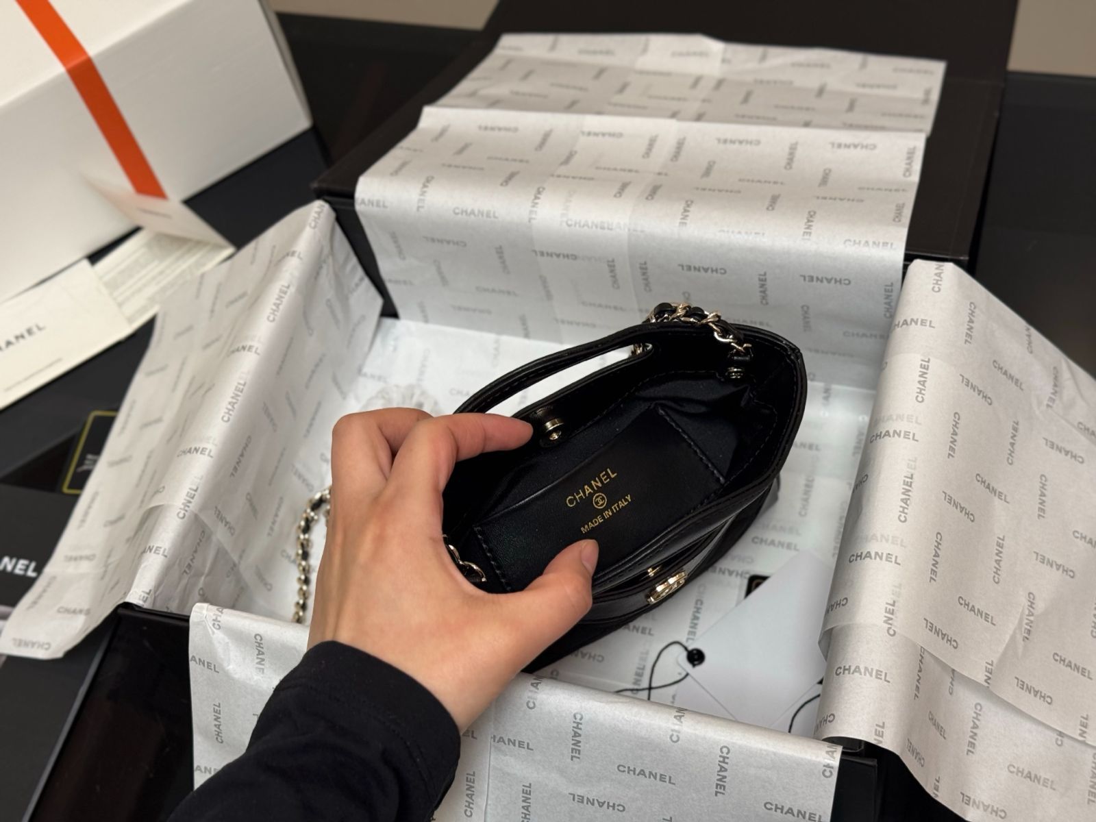 今日特価】Chanel 23A 31 Bag Mini 横型 20×14cm-WTO輸入 - メルカリ