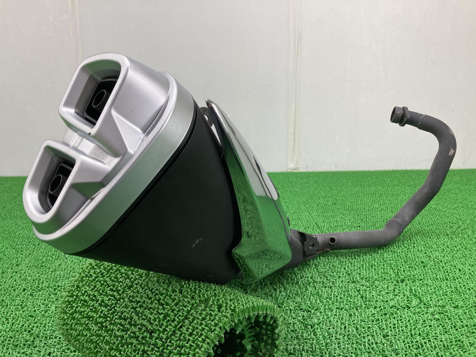 ジクサーSF250 マフラー 41K0 スズキ 純正 中古 バイク 部品 ED22B GIXXER コケキズ無し そのまま使える 車検 Genuine