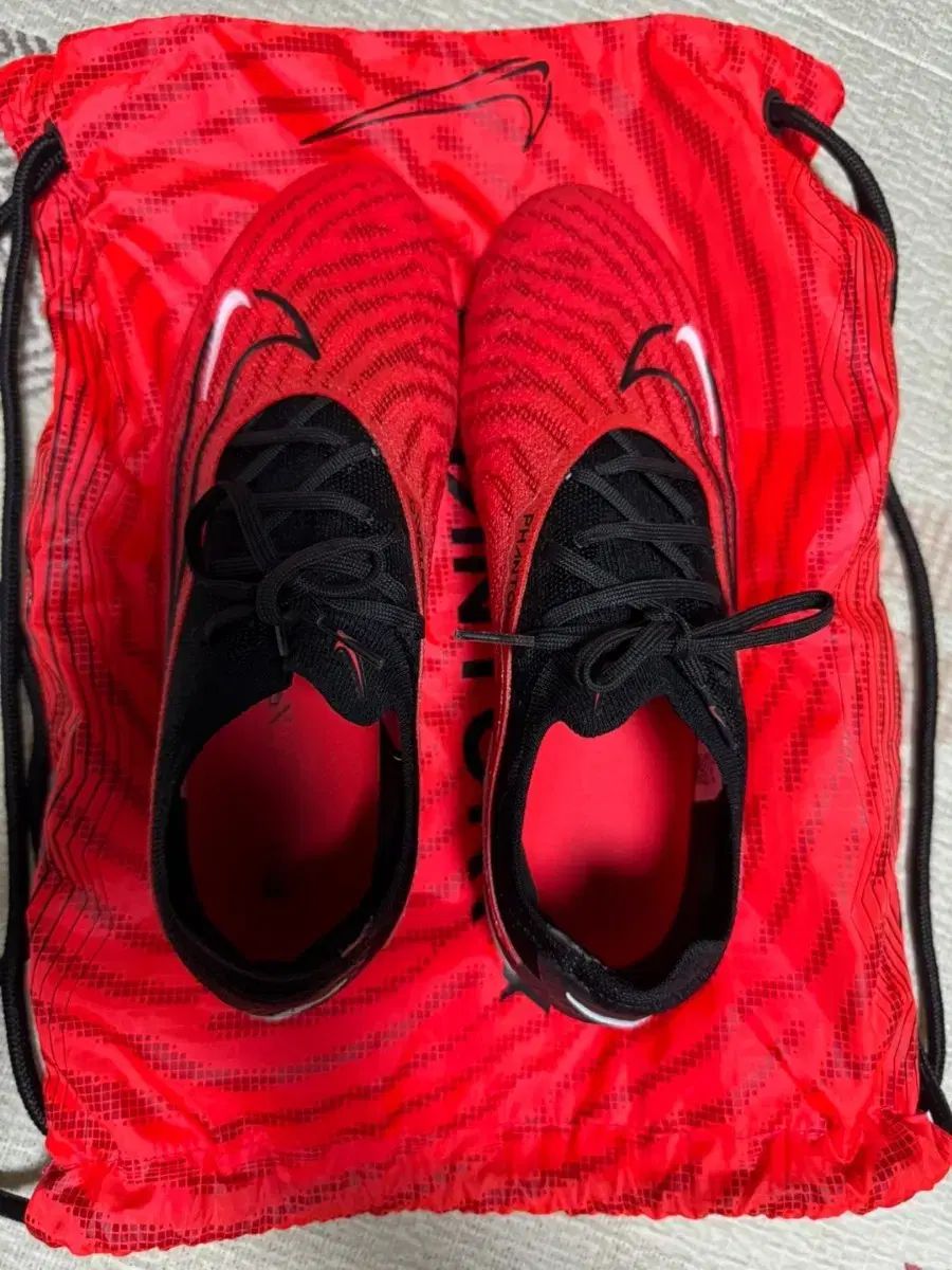 Nike Phantom GX AG エリートサッカーシューズ レッド/ブラック