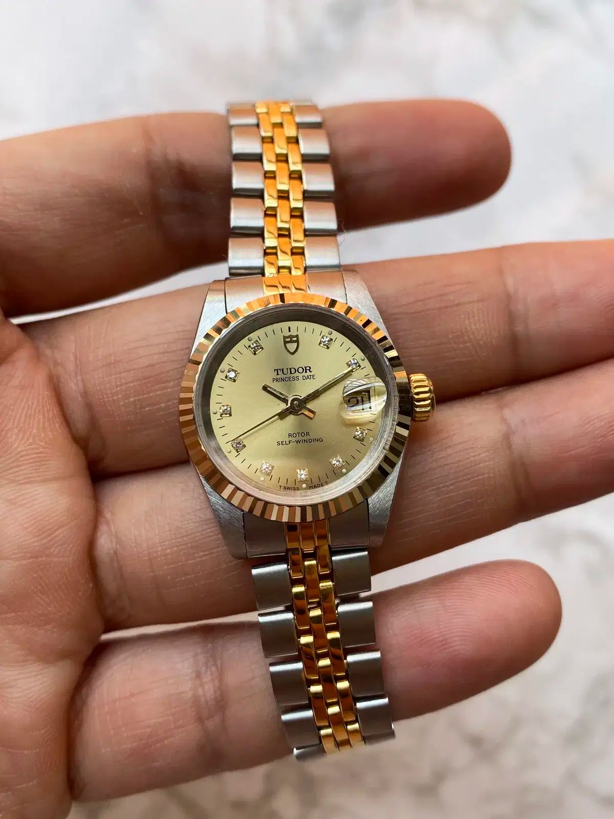 金 テンポイント