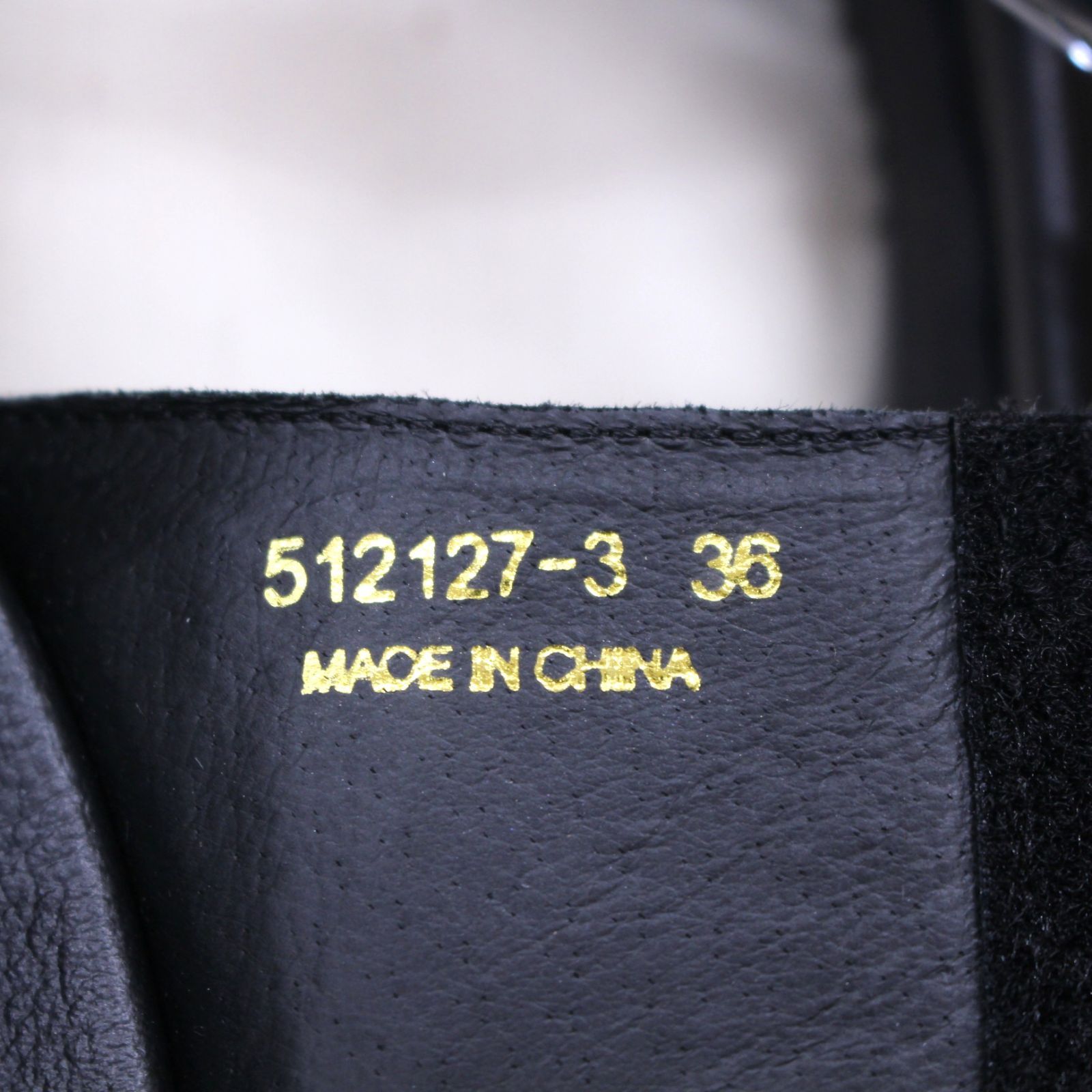 マナ ビジューサンダル