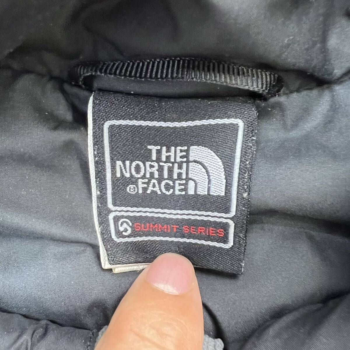 ダウンジャケット