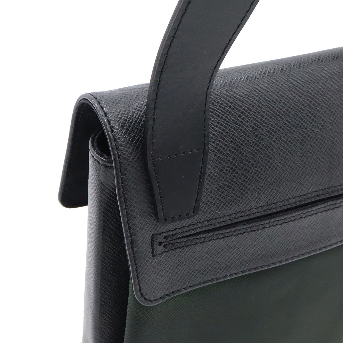 LOUIS VUITTON ルイ ヴィトン タイガ サラトヴPM ショルダーバッグ