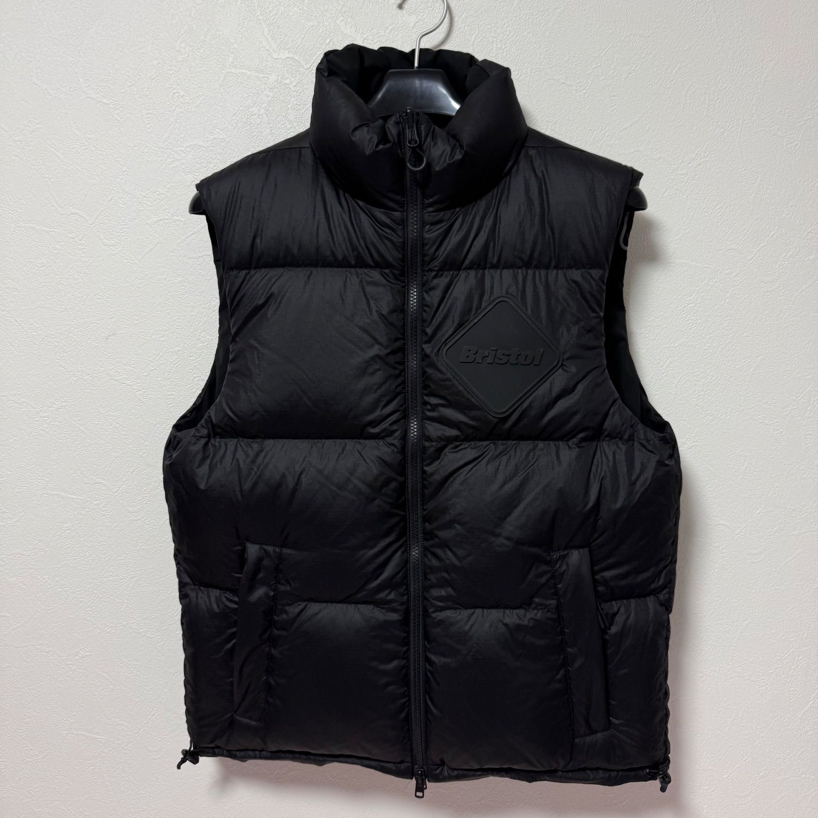 c1000　レアルブリストル　ベスト F.C.Real Bristol（エフシーレアルブリストル）の「DOWN VEST