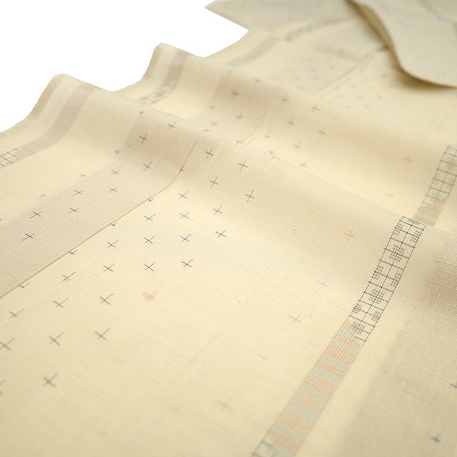 新古品】 夏物 単衣 着物 十日町 紗紬 正絹 ベージュ 十字絣 縞