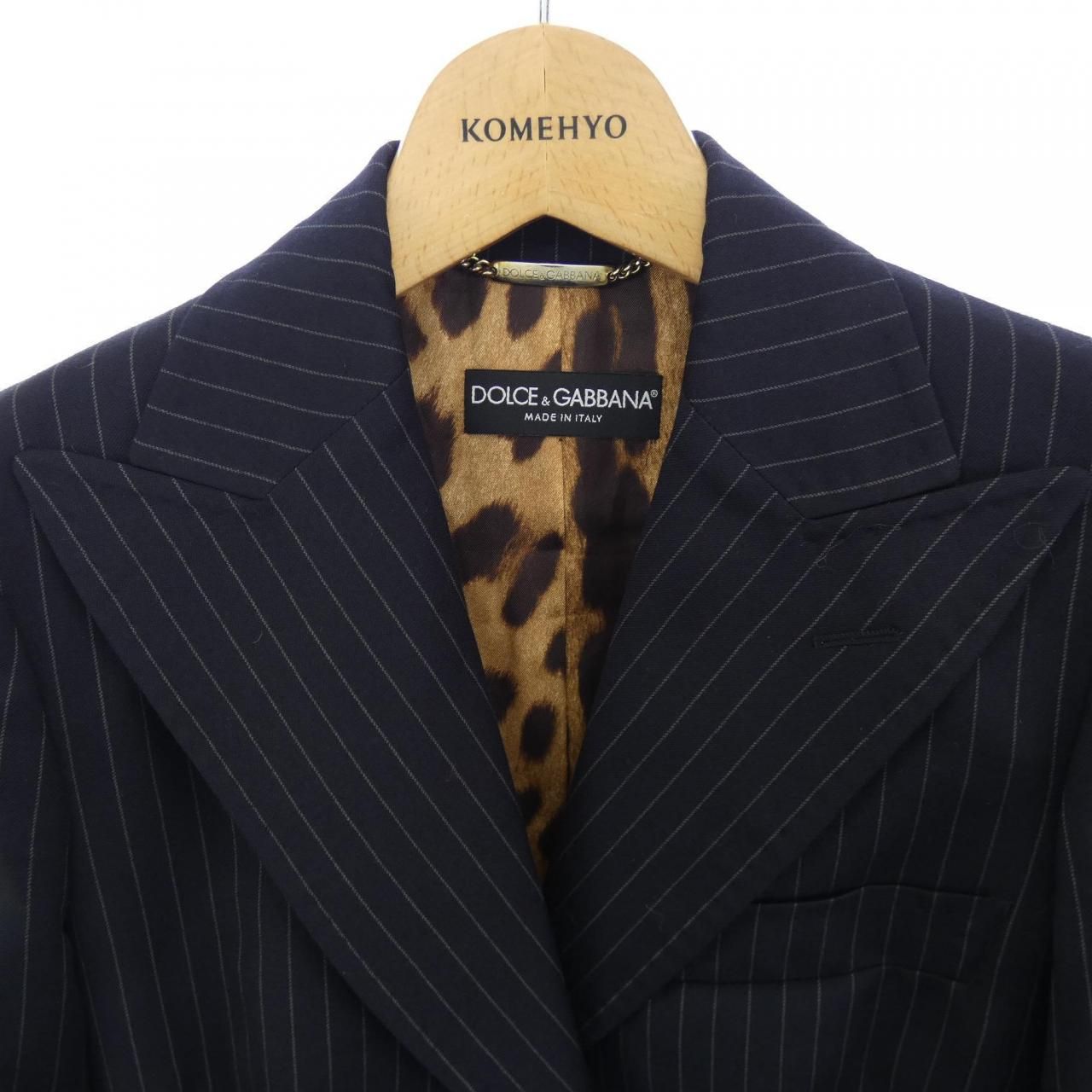 DOLCE&GABBANA ドルチェ＆ガッパーナDGロゴ入りスーツ DOLCE&GABBANA ドルチェ＆ガッパーナDGロゴ入りスーツ