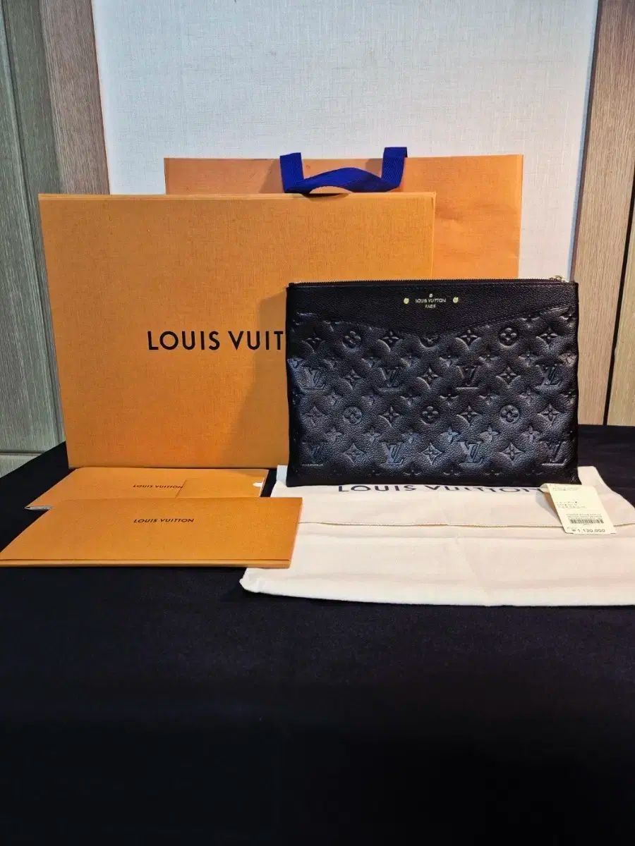Louis Vuitton ルイヴィトン アンプラント クラッチ
