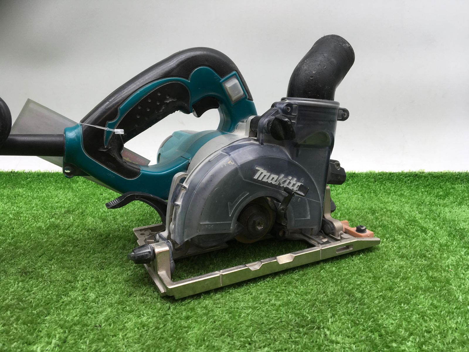 豊富なギフト makita マキタ 100mm防じんマルノコ KS4000FX 丸ノコ