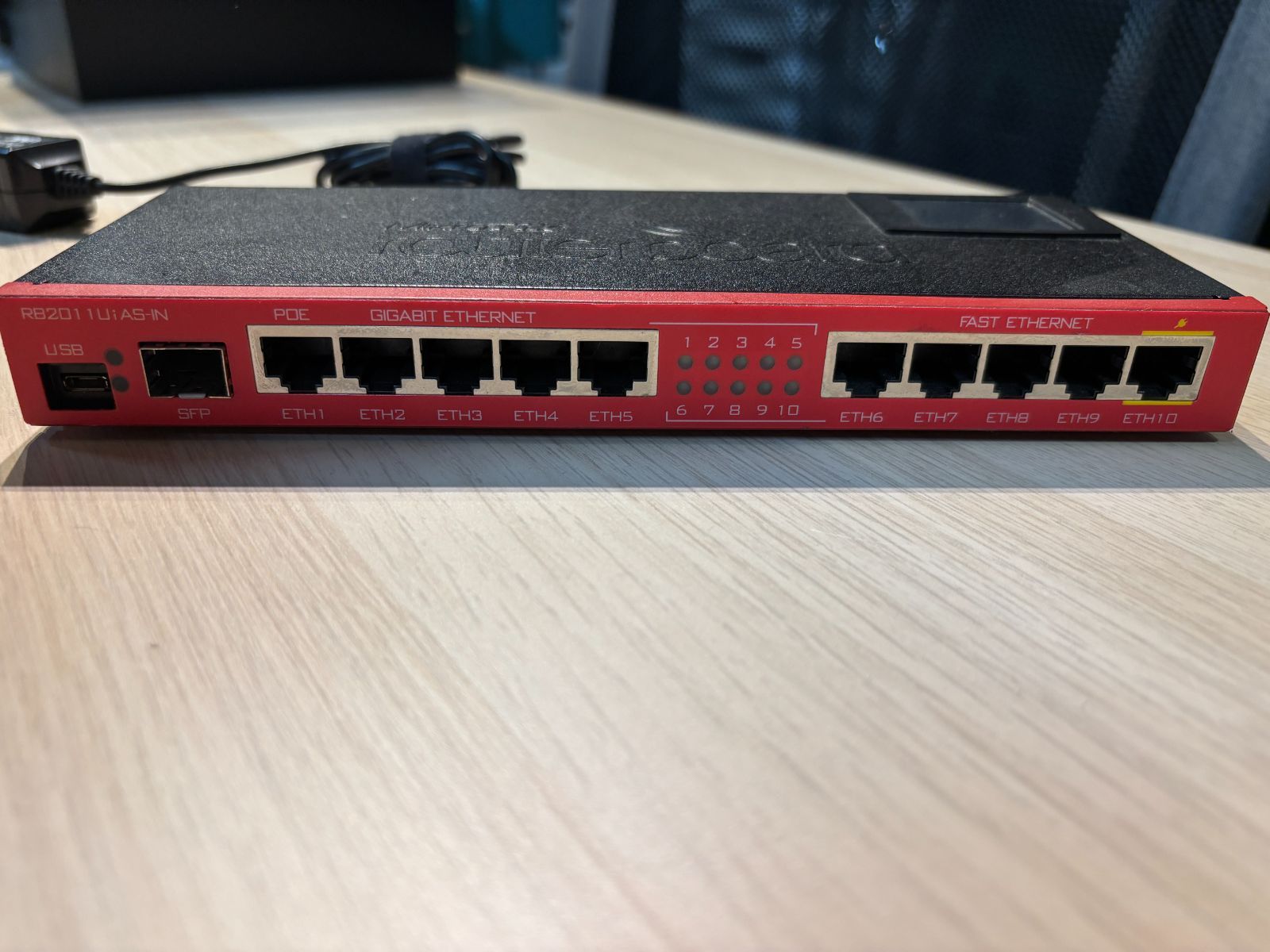 MikroTik routerboard RB2011UiAS-IN ジャンク品