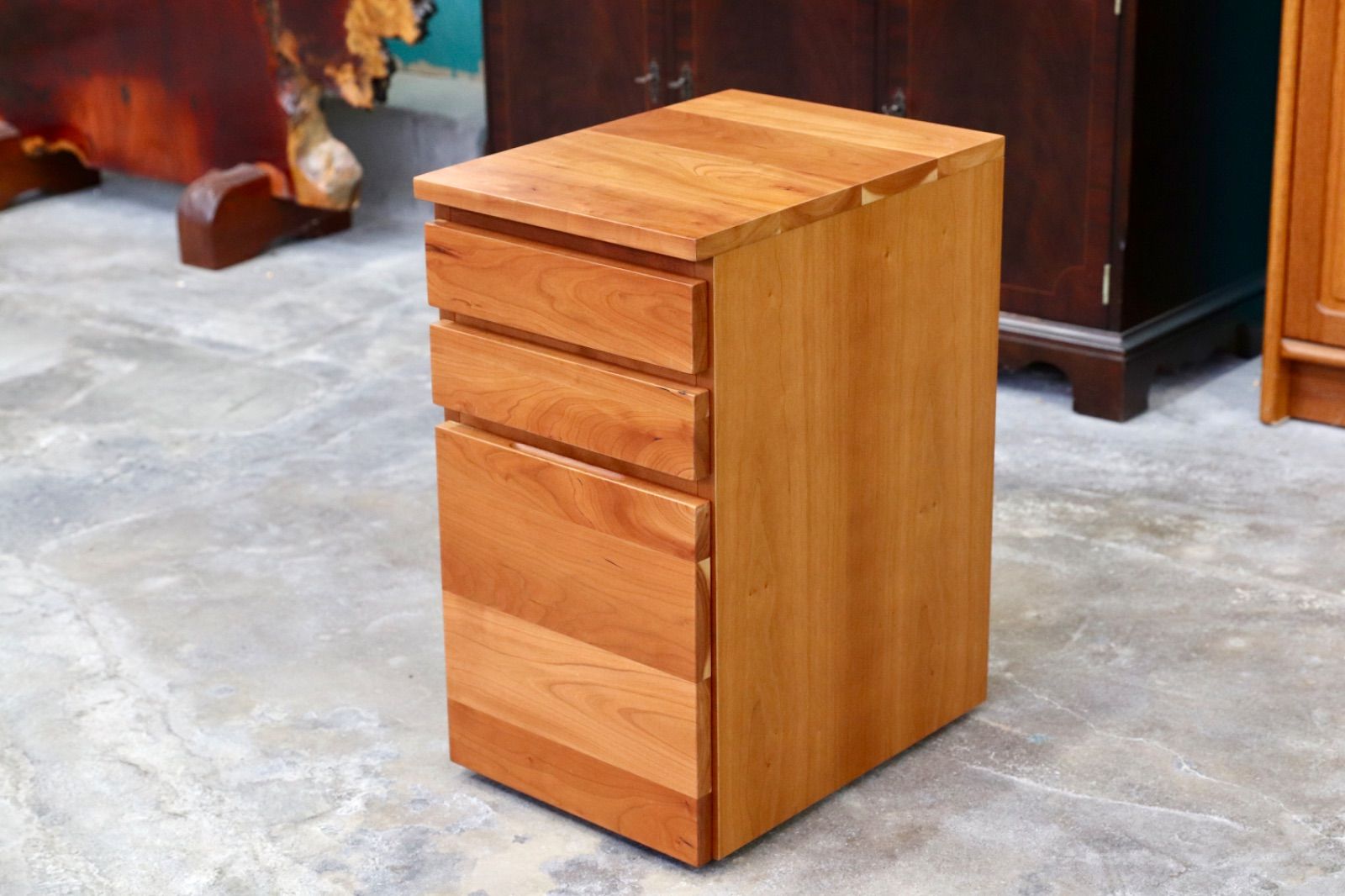 GMIK527 レグナテック Leaves リーヴス デスクワゴン サイドチェスト ワゴン 引出し チェリー材 北欧スタイル キャスター付き 定価7.15万