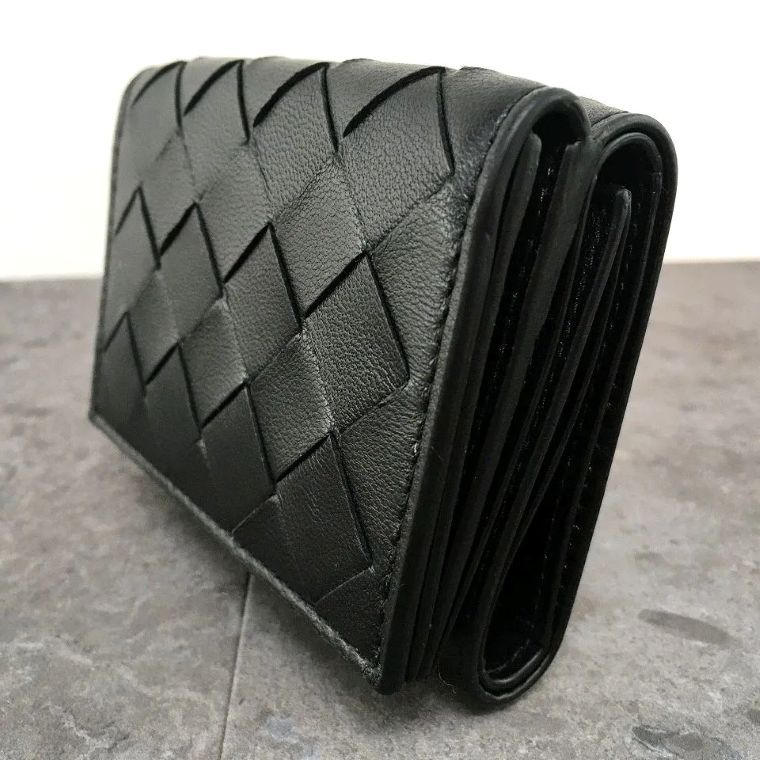【極美品】BOTTEGA VENETA コンパクトウォレット 三折り財布 ブラックイントレチャート コンパクト 三つ折りウォレット