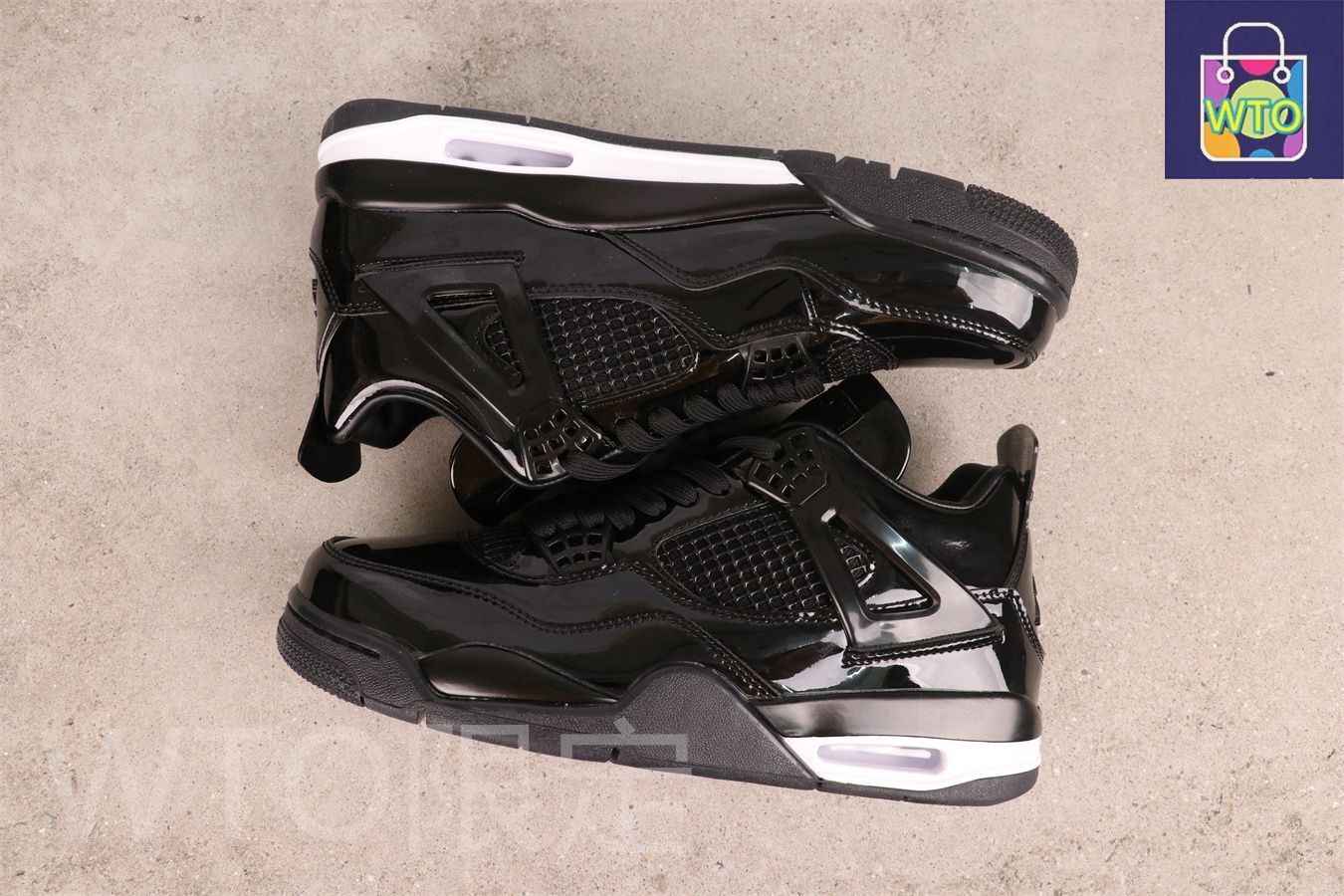 今日特価】Air Jordan（エア ジョーダン） AJ4 719864 - 010