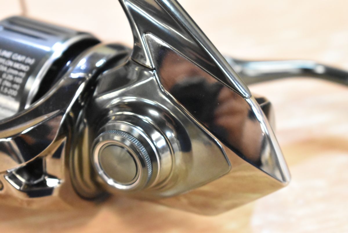 STELLA スピニングリール