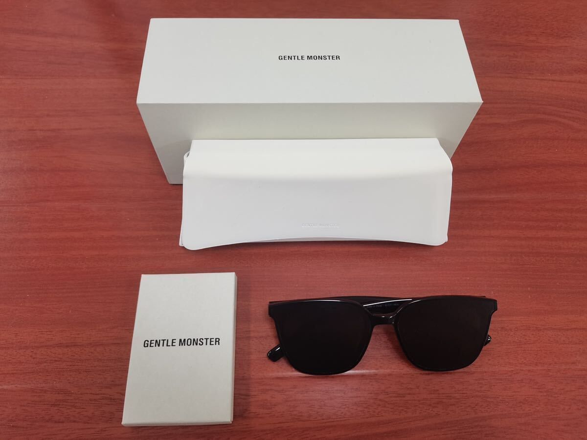 【美品】GENTLE MONSTER LILIT ブラックサングラス　箱付き 関税負担なし☆Gentle Monster LILIT サングラス ユニセックス