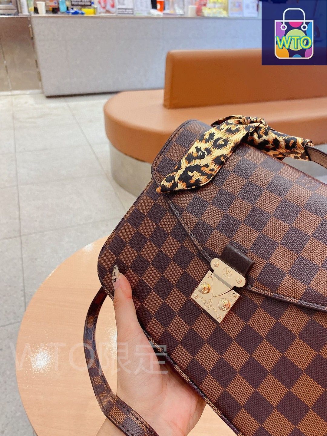 送料無料 LOUIS VUITTON ルイヴィトン ショルダーバッグ 財布 3