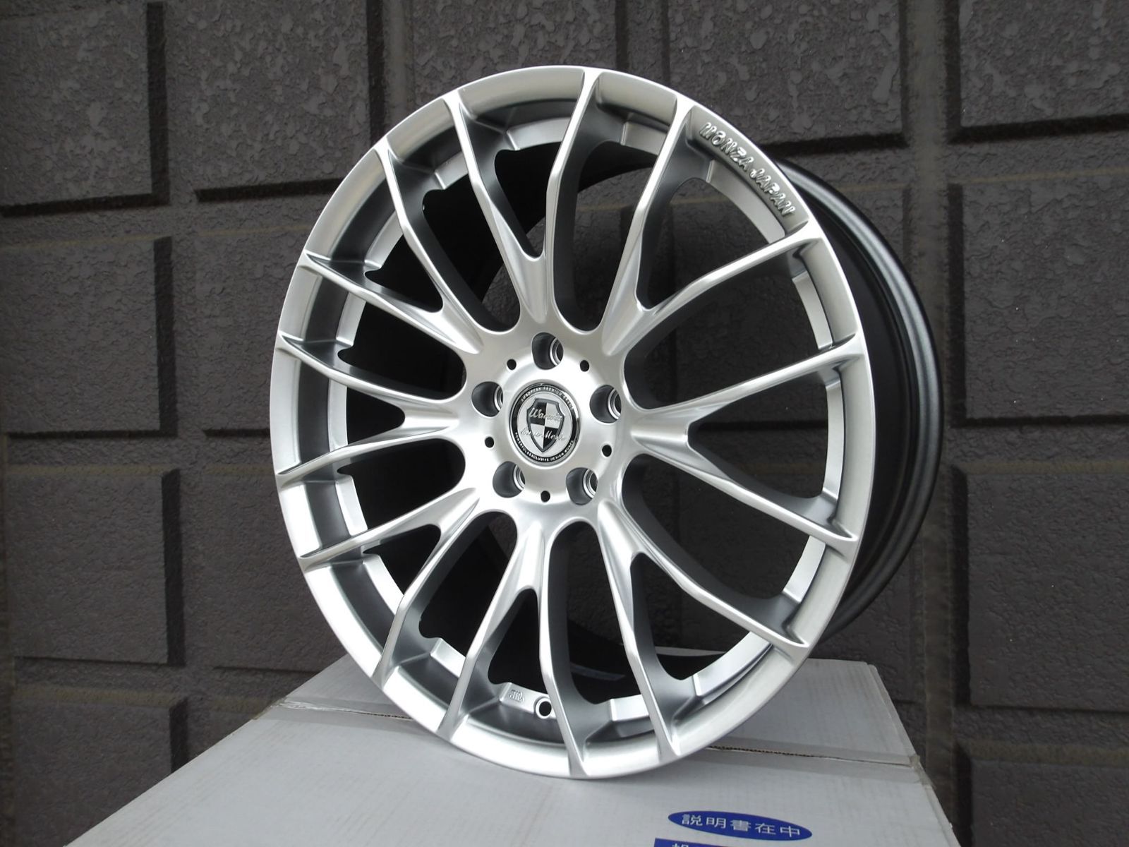 特価即納在庫あり 19インチ 4 本SET MONZA WARWIC 