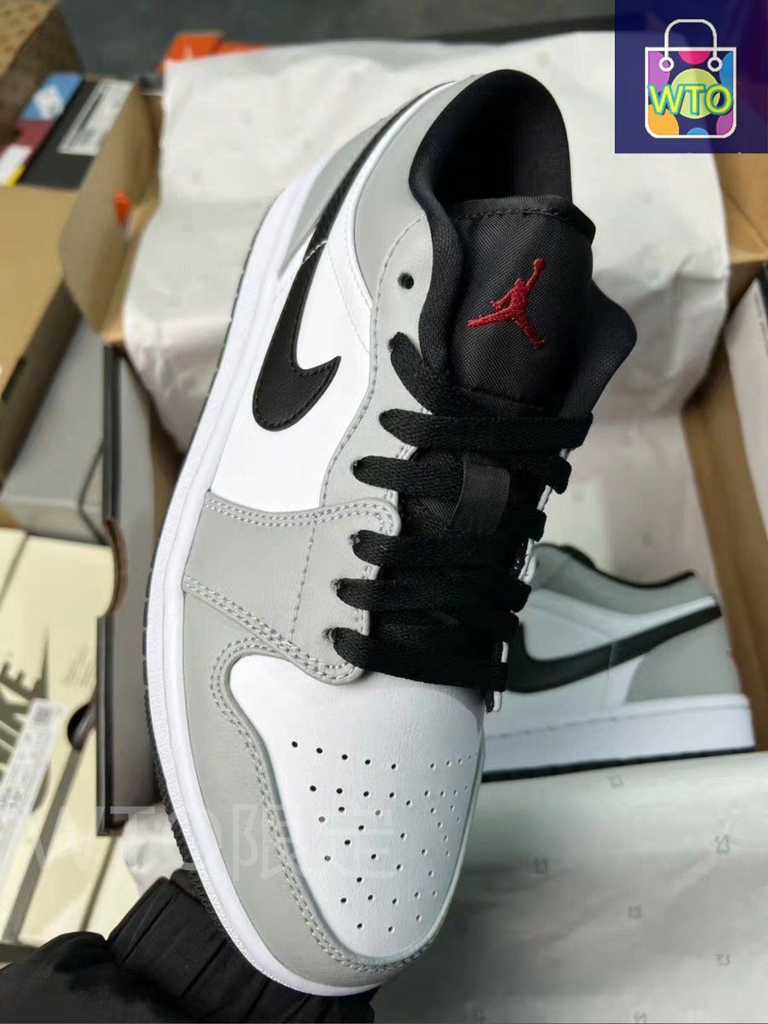 大特価?新品箱付 未使用 NIKE AIR JORDAN 1 LOw 553558-030