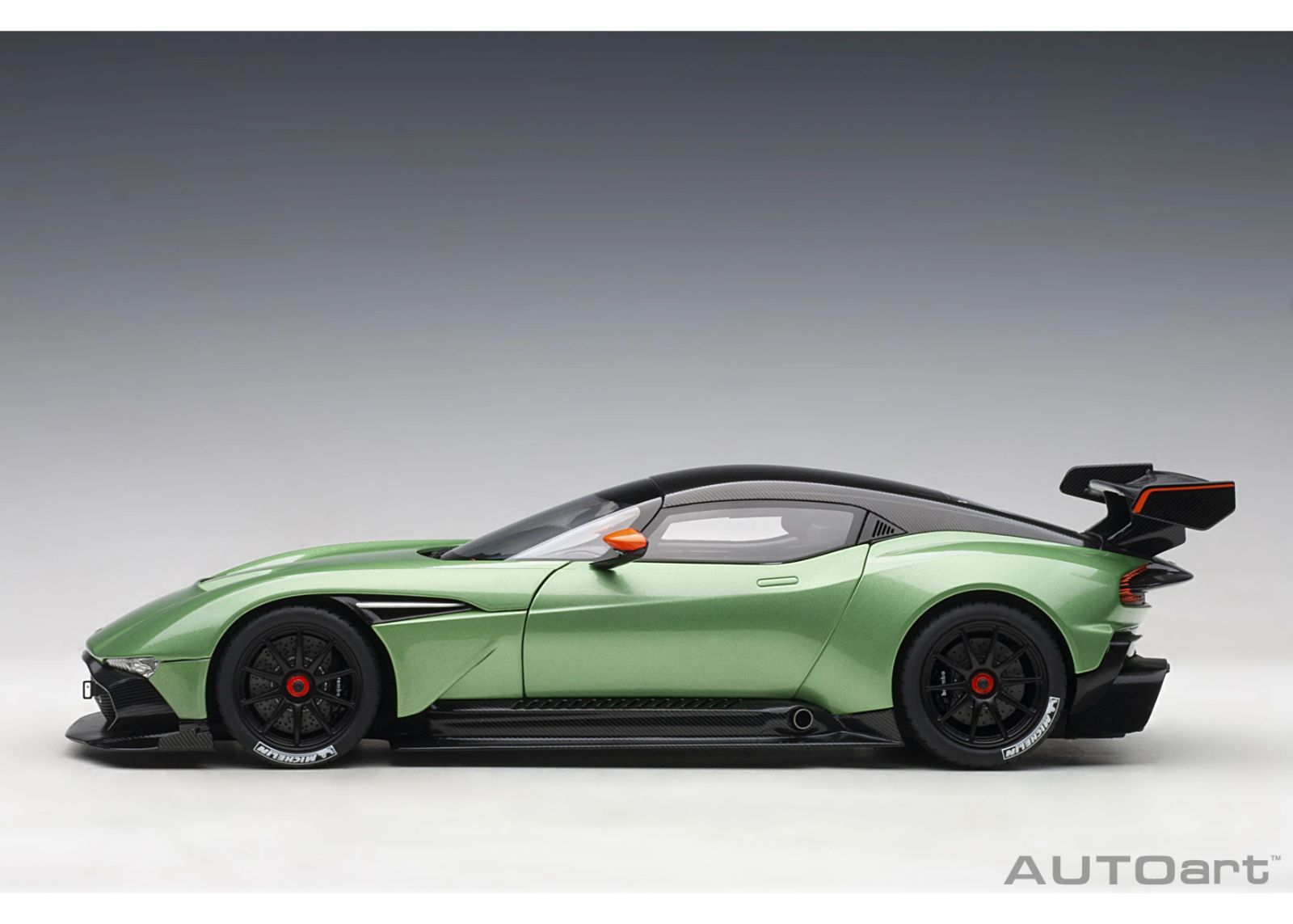 オートアート 1 18 アストンマーチン ヴァルカン メタリック グリーン 70263 AUTOart Aston Martin Vulcan Apple Tree Green Metallic 1 18 WWW_GEBZETESISAT_COM_TR