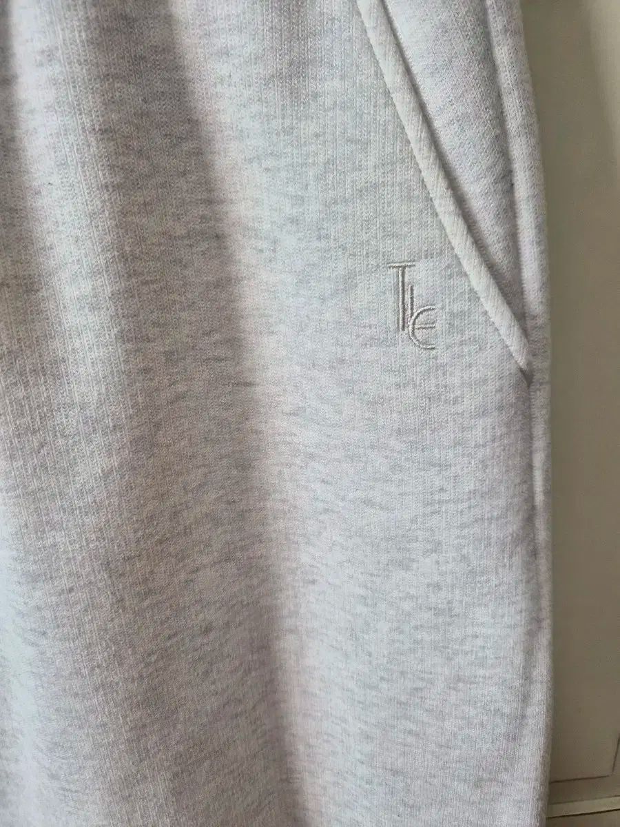 the CASHMERE ロング丈スカート