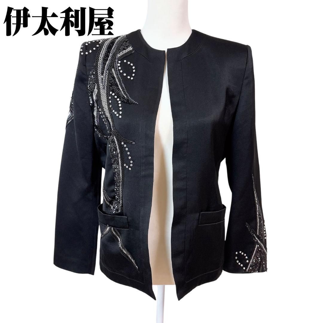 伊太利屋 装飾長袖ジャケット ノーカラー 9A2 ビジュー柄 ブラック