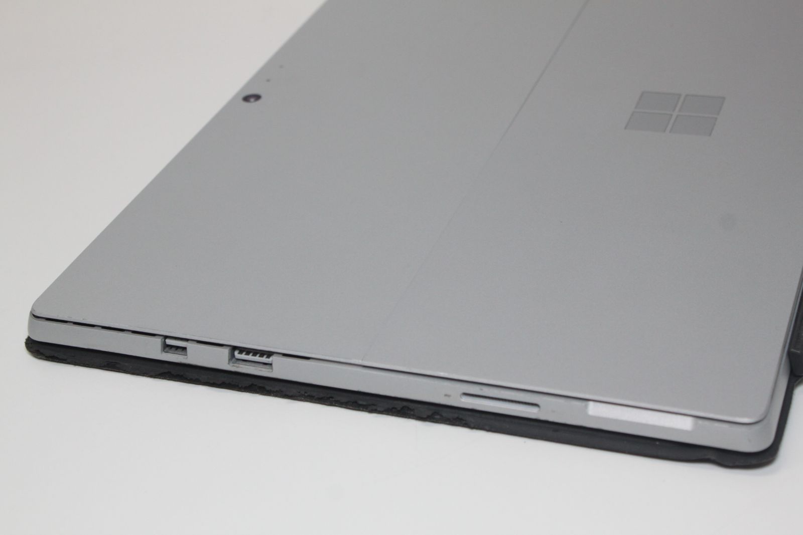 Surface 最新 Pro（第5世代）intel Core m3/128GB/メモリ4GB ⑤