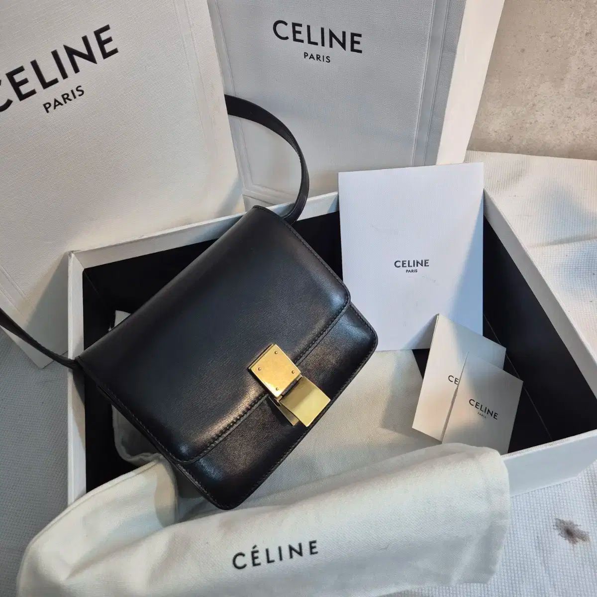 Celine(セリーヌ) クラシックボックスバッグ ブラック - メルカリ
