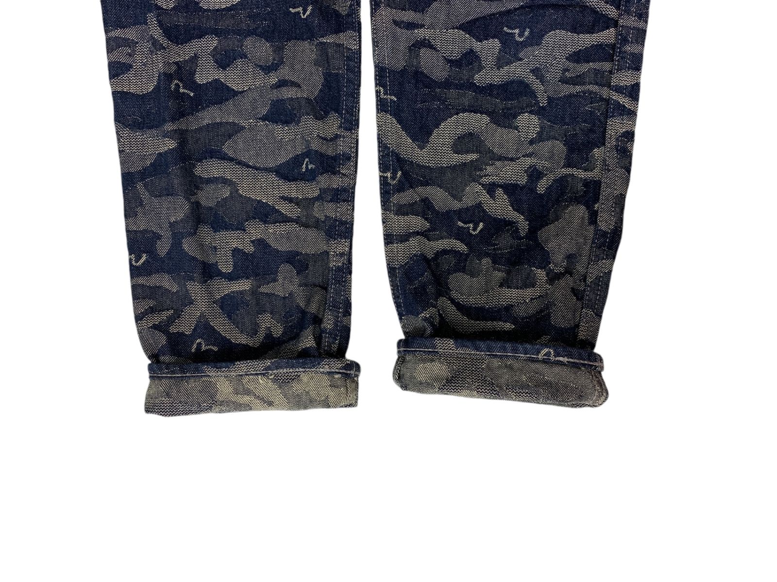 EVISU (エヴィス) スリムテーパードフィット ジャガードデニム