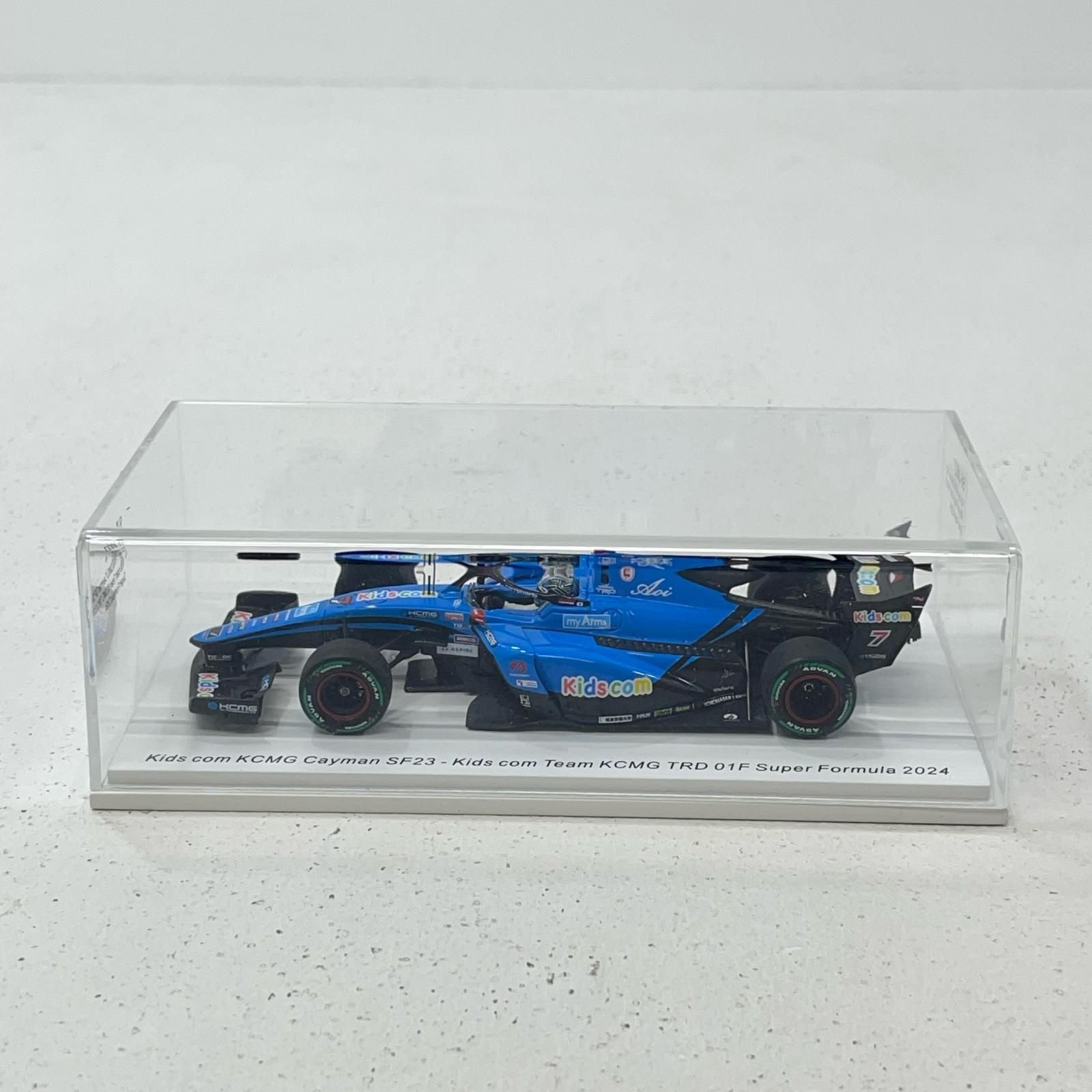 【尾張小牧店】 中古 スパーク 1/43 Kids com KCMG Cayman SF23 No.7 KCMG TRD 01F 2024 スーパーフォーミュラ 小林可夢偉 完成品ミニカー SFJ027 【727】 スパーク 1/43 Kids com KCMG Cayman SF23 No.7 Kids com Team