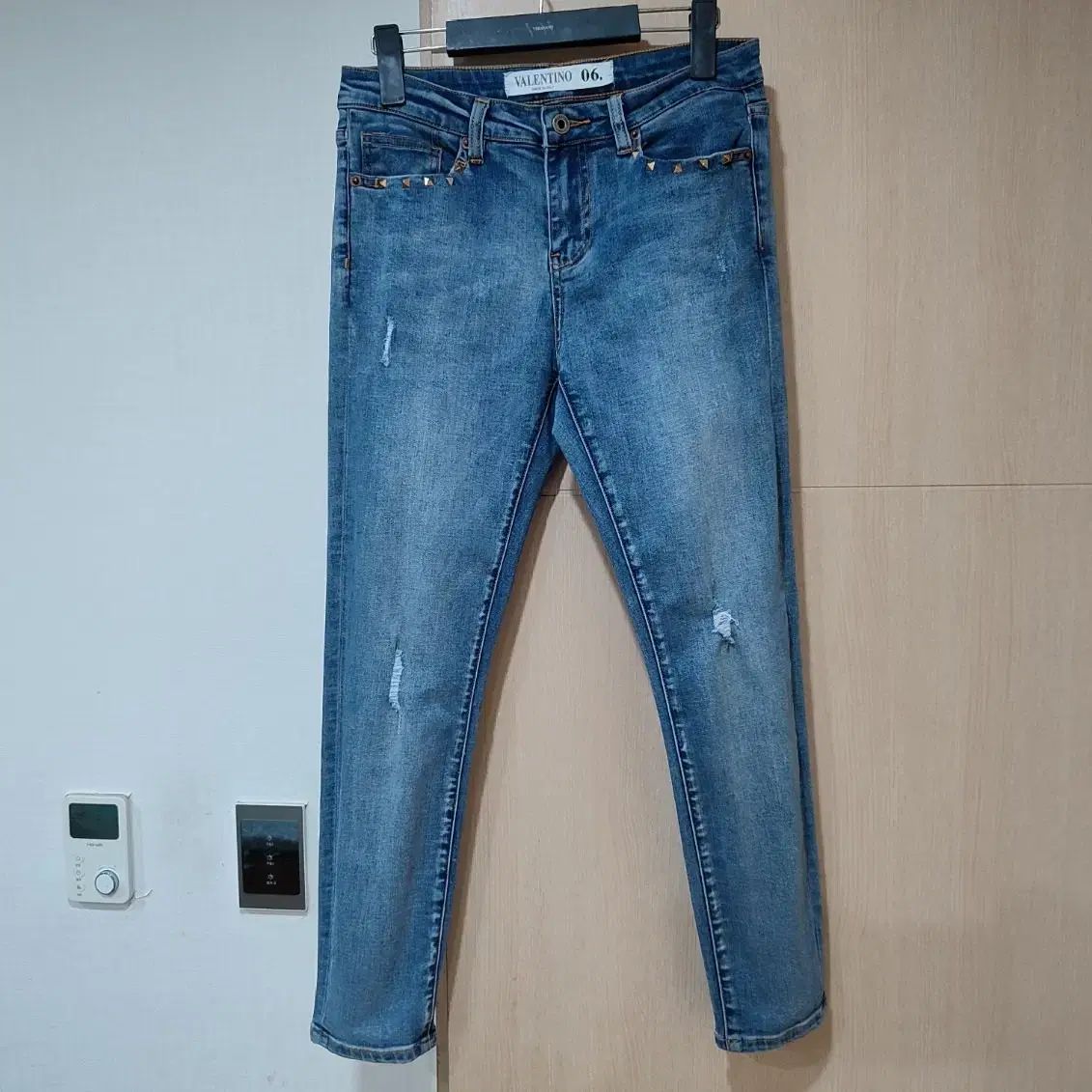 Valentino ヴァレンティノ レディースデニムパンツ ですね 27