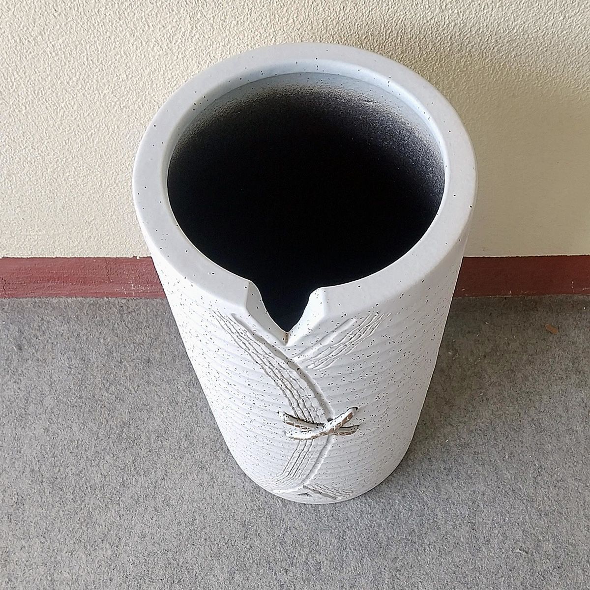 陶器傘立て 結び傘立 信楽焼 ヤマタツ陶業 TK-720 おしゃれ ホワイト 陶器傘立て 結び傘立 ホワイト 信楽焼 ヤマタツ陶業 TK-720