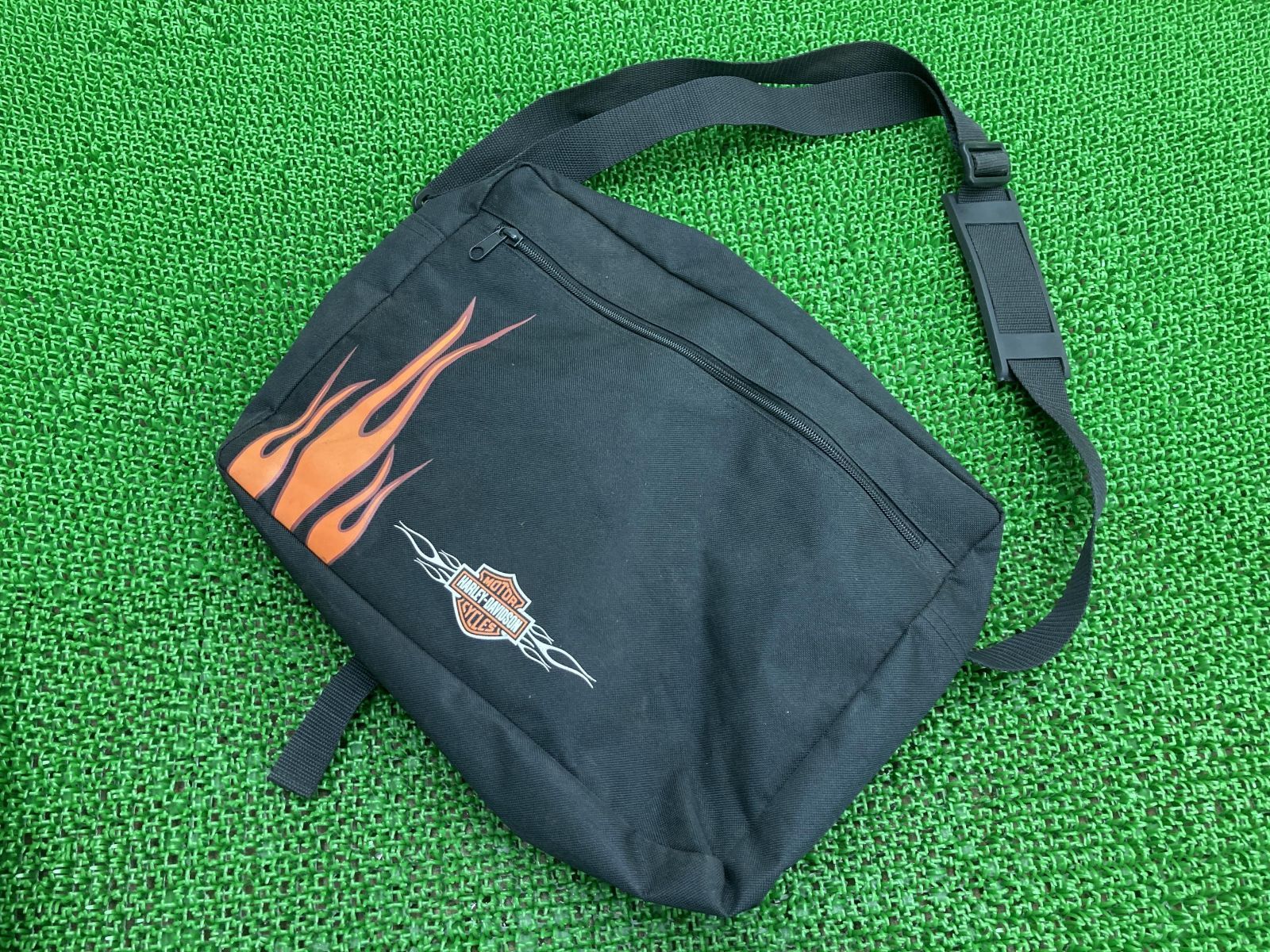 ショルダーバッグ ハーレー 純正 中古 バイク 部品 コンディション良好 品薄 希少品 破れ無し 車検 Genuine