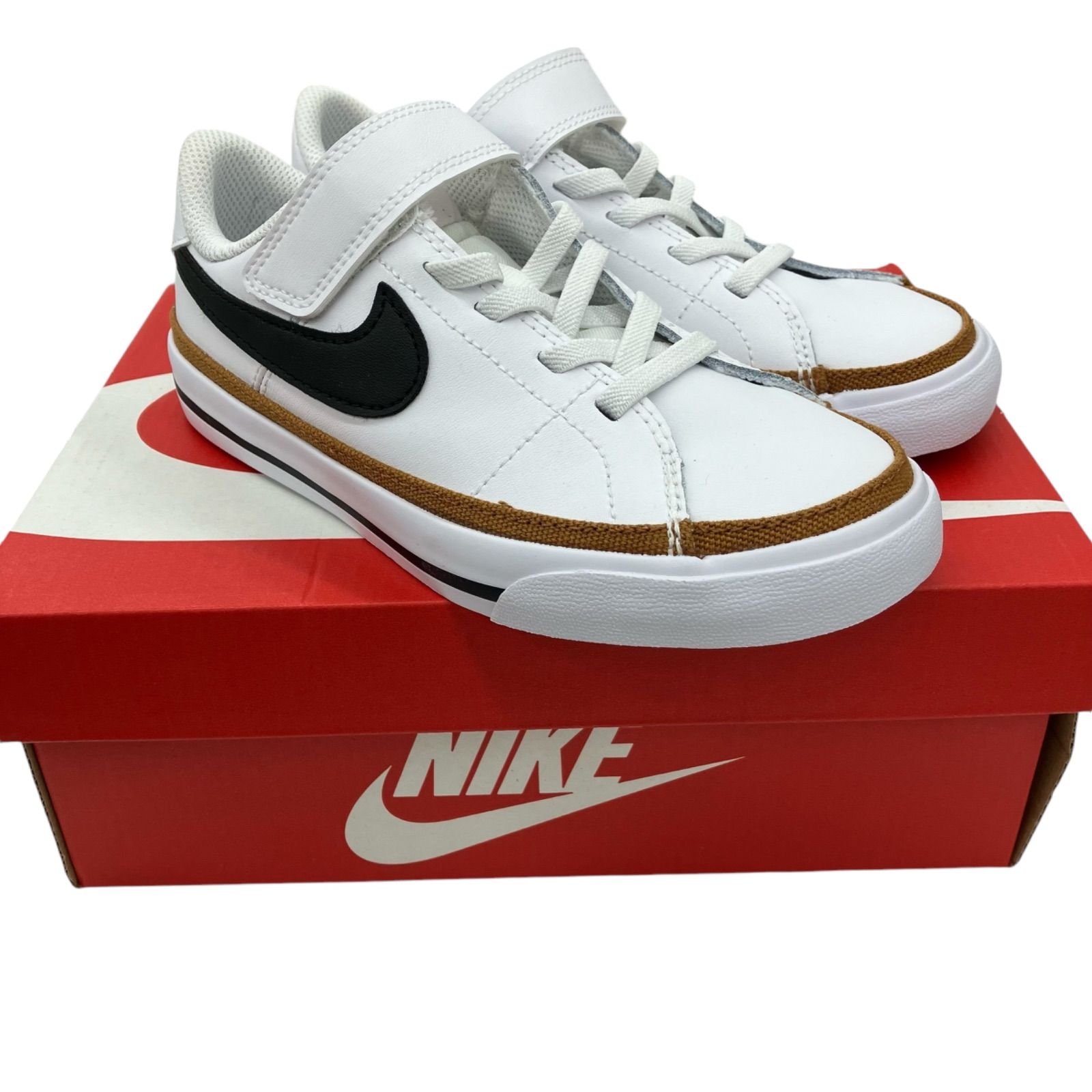 186000 NIKE ナイキ　コートレガシーPSV  DA5381-102 キッズスニーカー