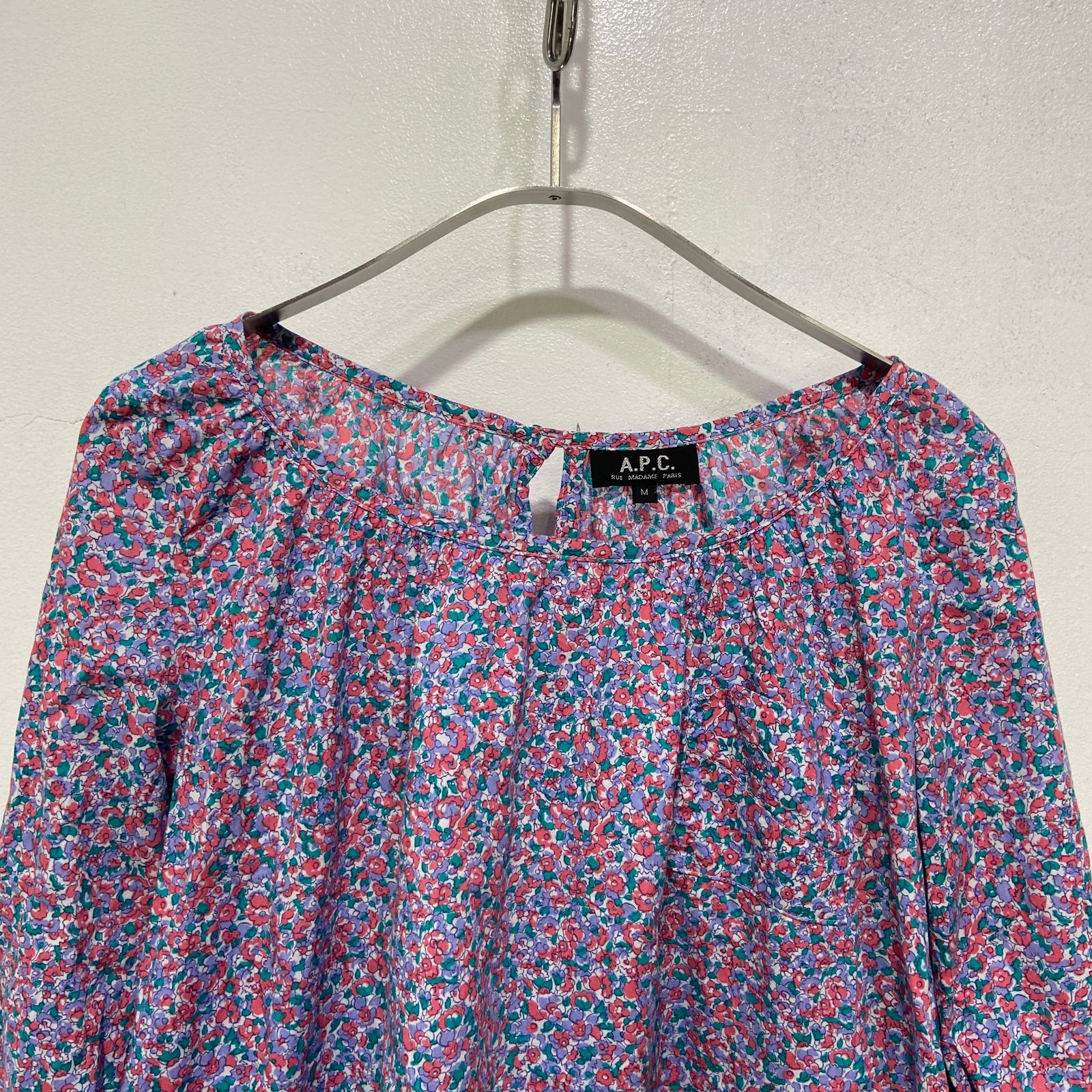 ☆A.P.C.☆アーペーセー☆花柄ブラウス☆長袖☆ピンク系☆小花柄 