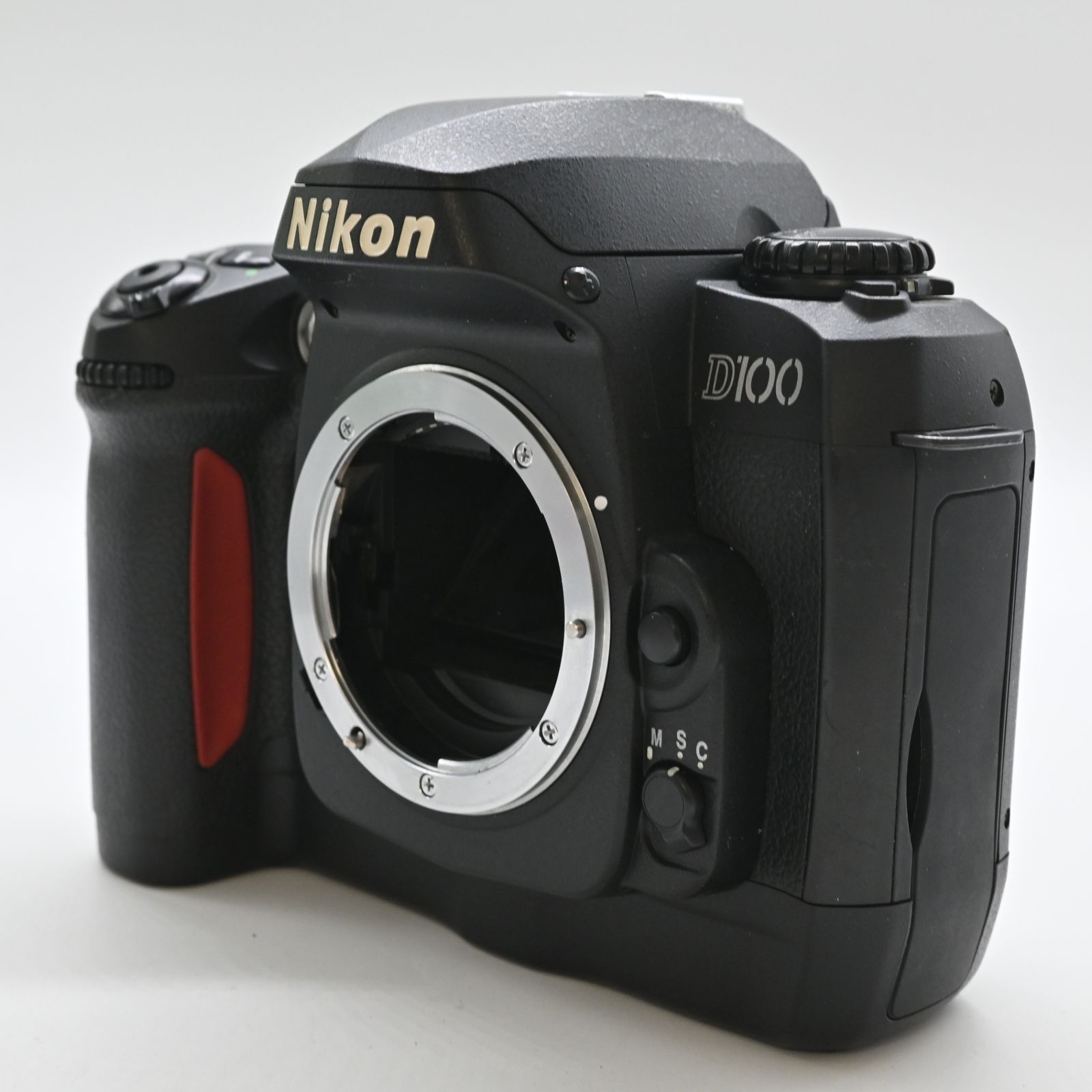 ニコン Nikon D100 デジタル 一眼レフカメラ　ジャンク品 ニコン Nikon D100 デジタル 一眼レフ カメラ 本体 タムロン AF
