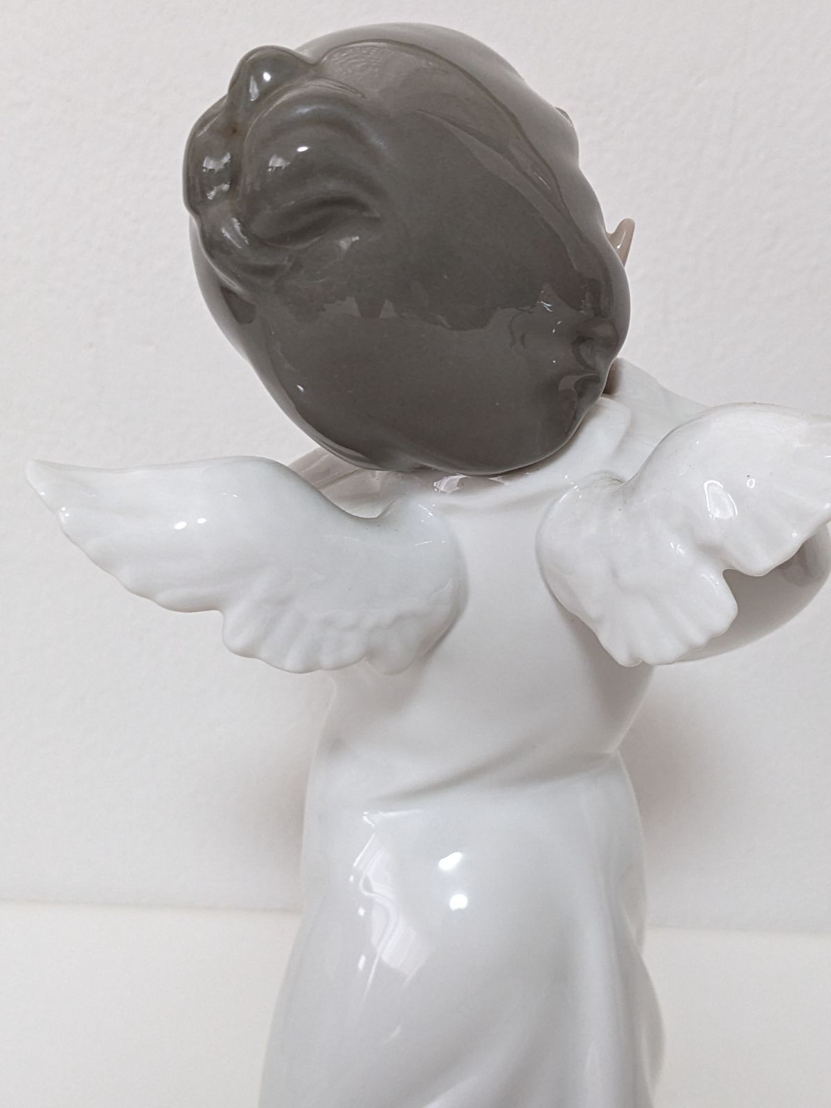 リヤドロ磁器人形天使の考えごと