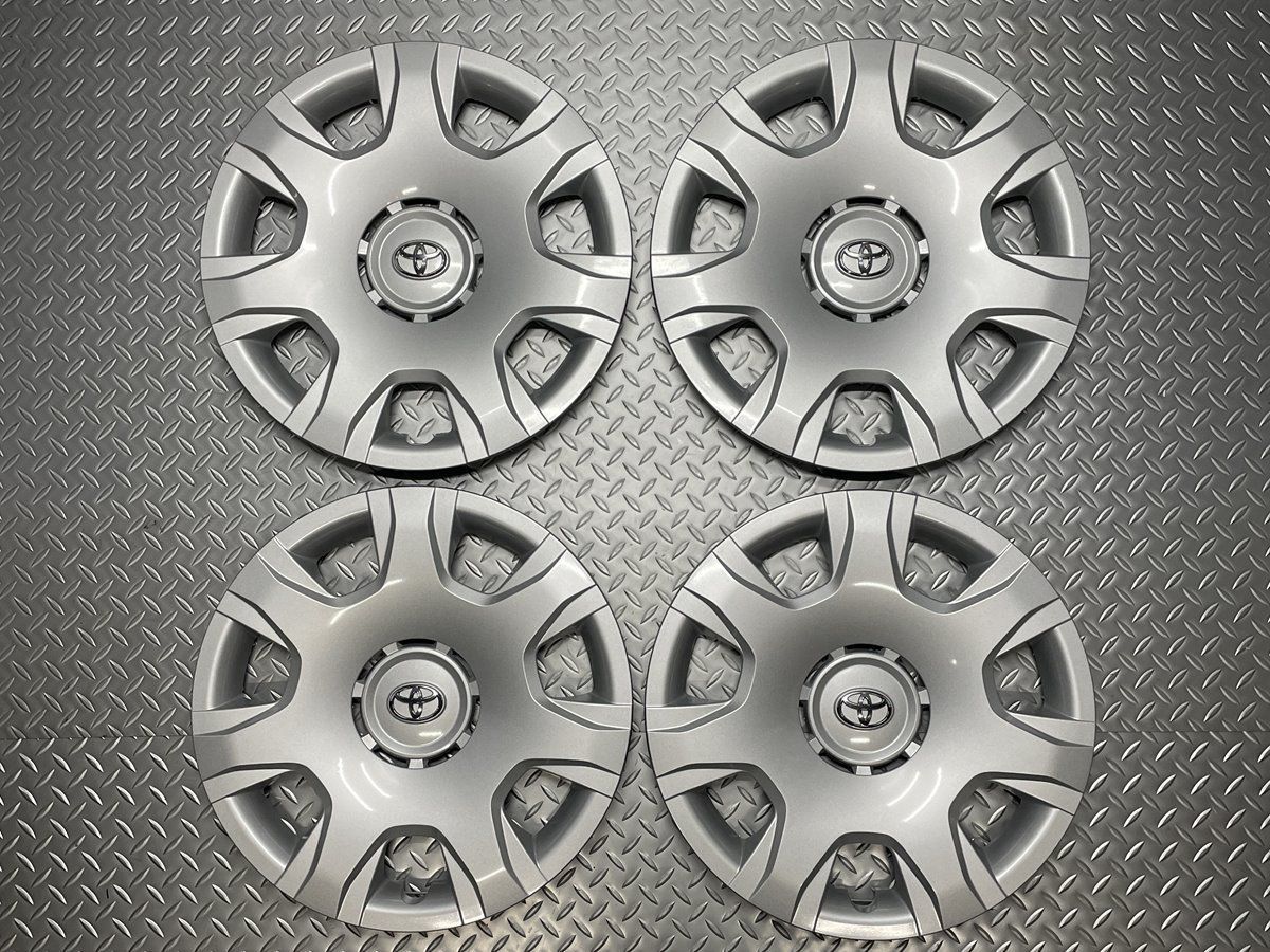 送料無料【新品】200系ハイエース 純正 ホイールキャップ 1台分 4枚 42602-26040(23090078)
