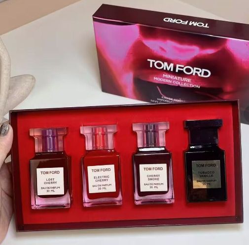 新品未使用 TOM FORD 香水 30ml*4