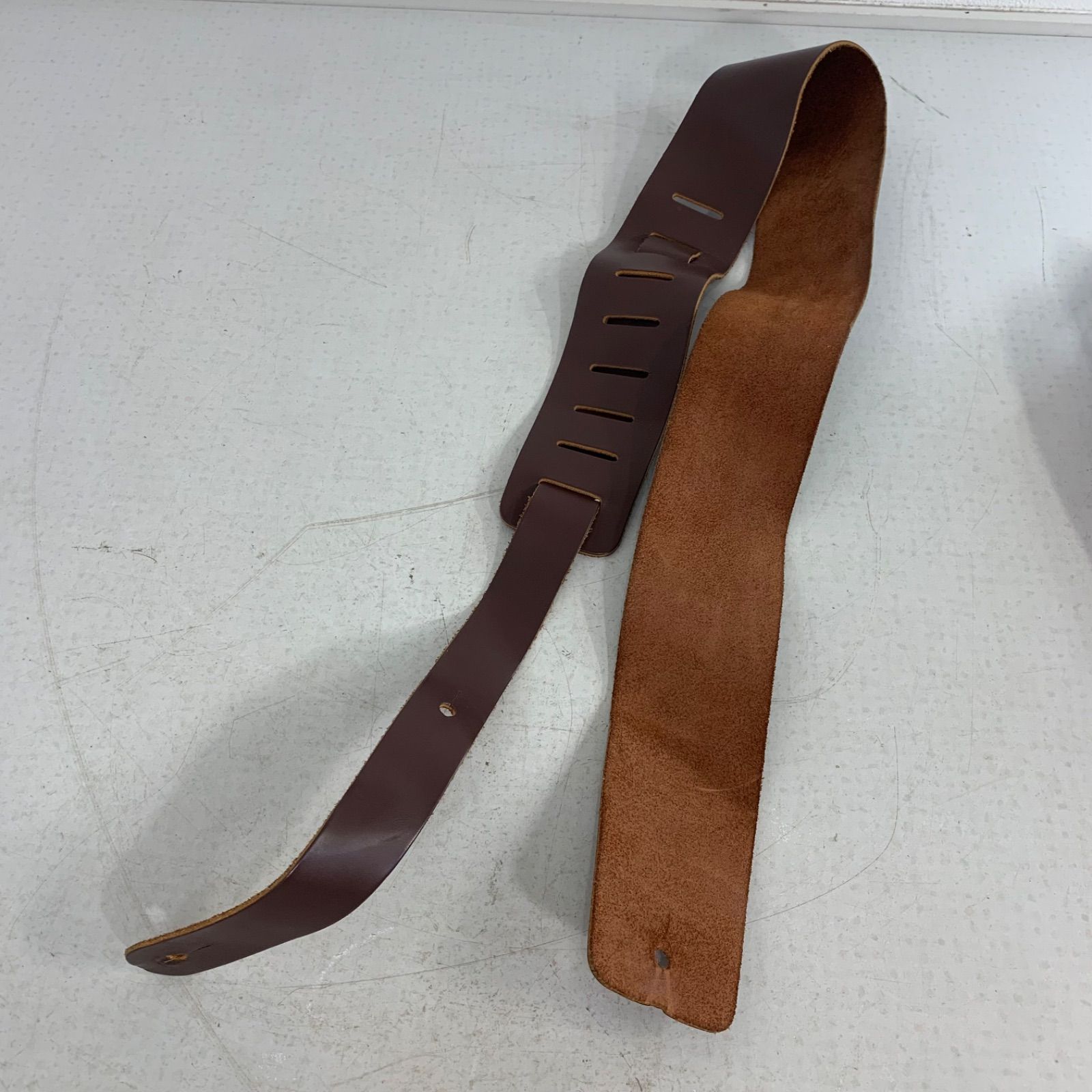 フェンダーモノグラムストラップ