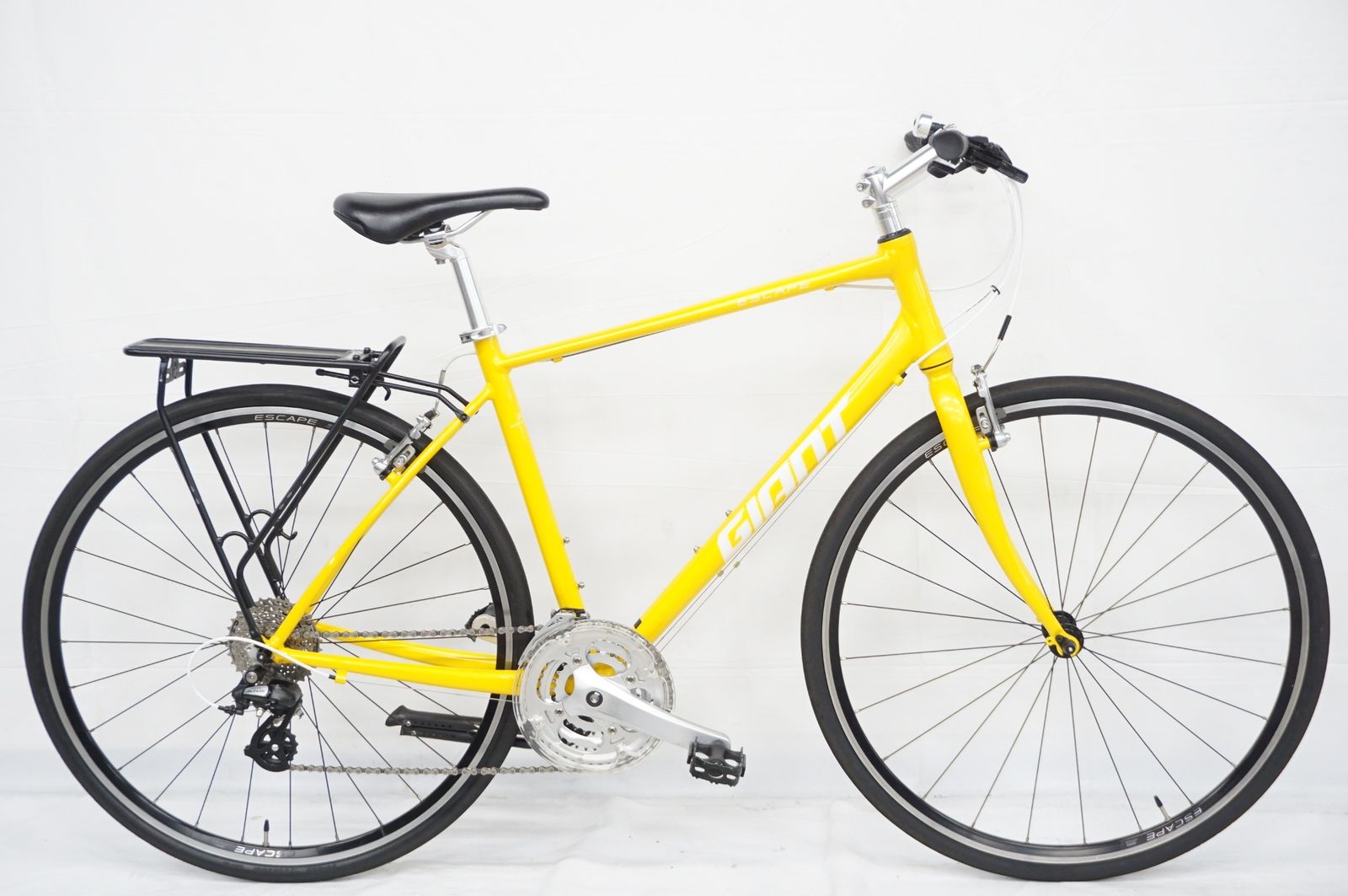 GIANT 「ジャイアント」 ESCAPE R3 2022年モデル クロスバイク 