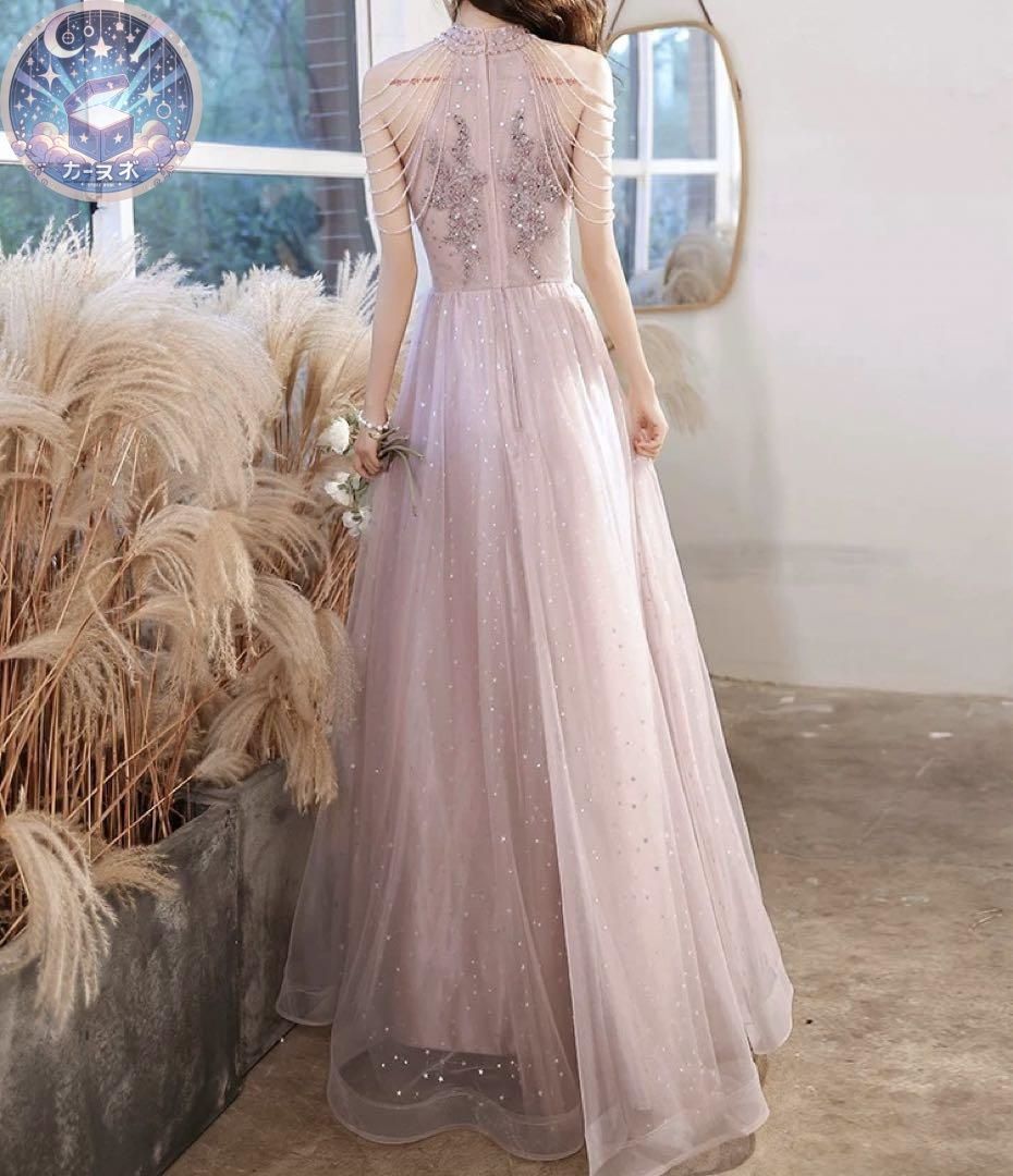 お花に星にオシャレなデザインのロングイブニングドレス .