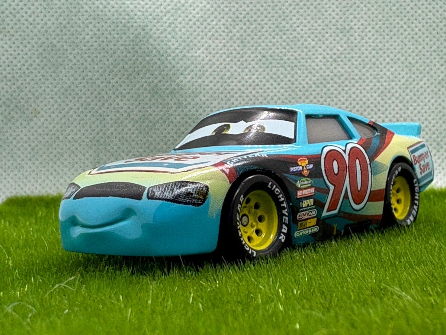 新品】カーズ ミニカー NO90番ピストンカップレーサー 仕様 - メルカリ