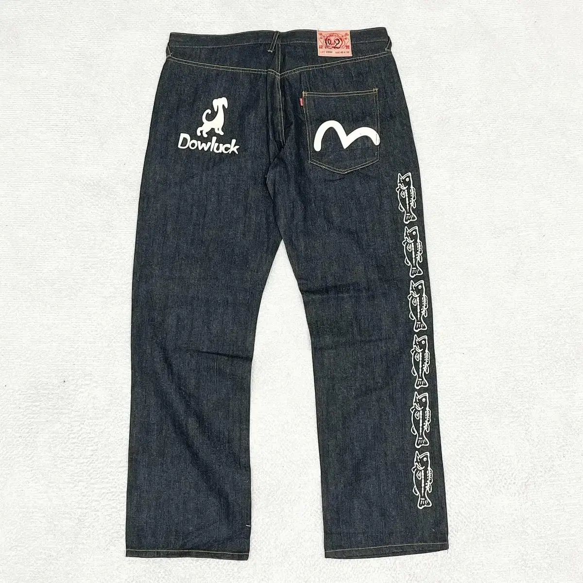 DSQUARED2 スーパーコピー デニムパンツ グラフィティ×ダメージ加工 