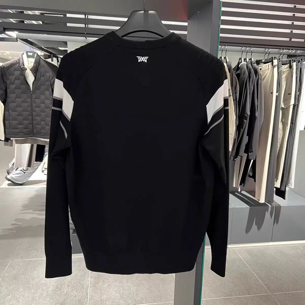 長袖ラウンドTシャツ 2