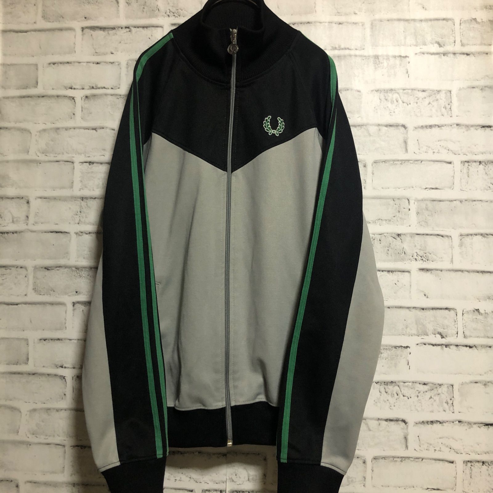 90s⭐️Fred Perry トラックジャケット M 刺繍月桂樹 グレー×黒×緑 