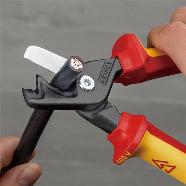 KNIPEX クニペックス 1000V絶縁ケーブルカッター ステップカットXL 全長225mm サイズW225×D65×H29mm パック入 9518-225SB