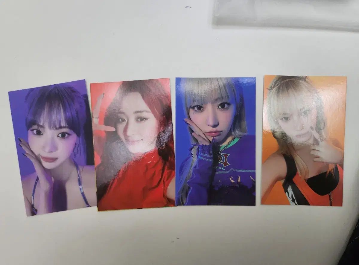 LE SSERAFIM(ルセラフィム・ルセラ) fearnada 黒 パーカー ( M