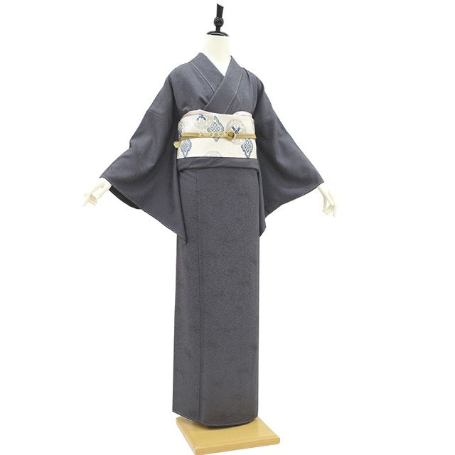 新古品】 色無地 着物 未使用 正絹 作家物 袷 濃グレー 地紋 動物 一つ 