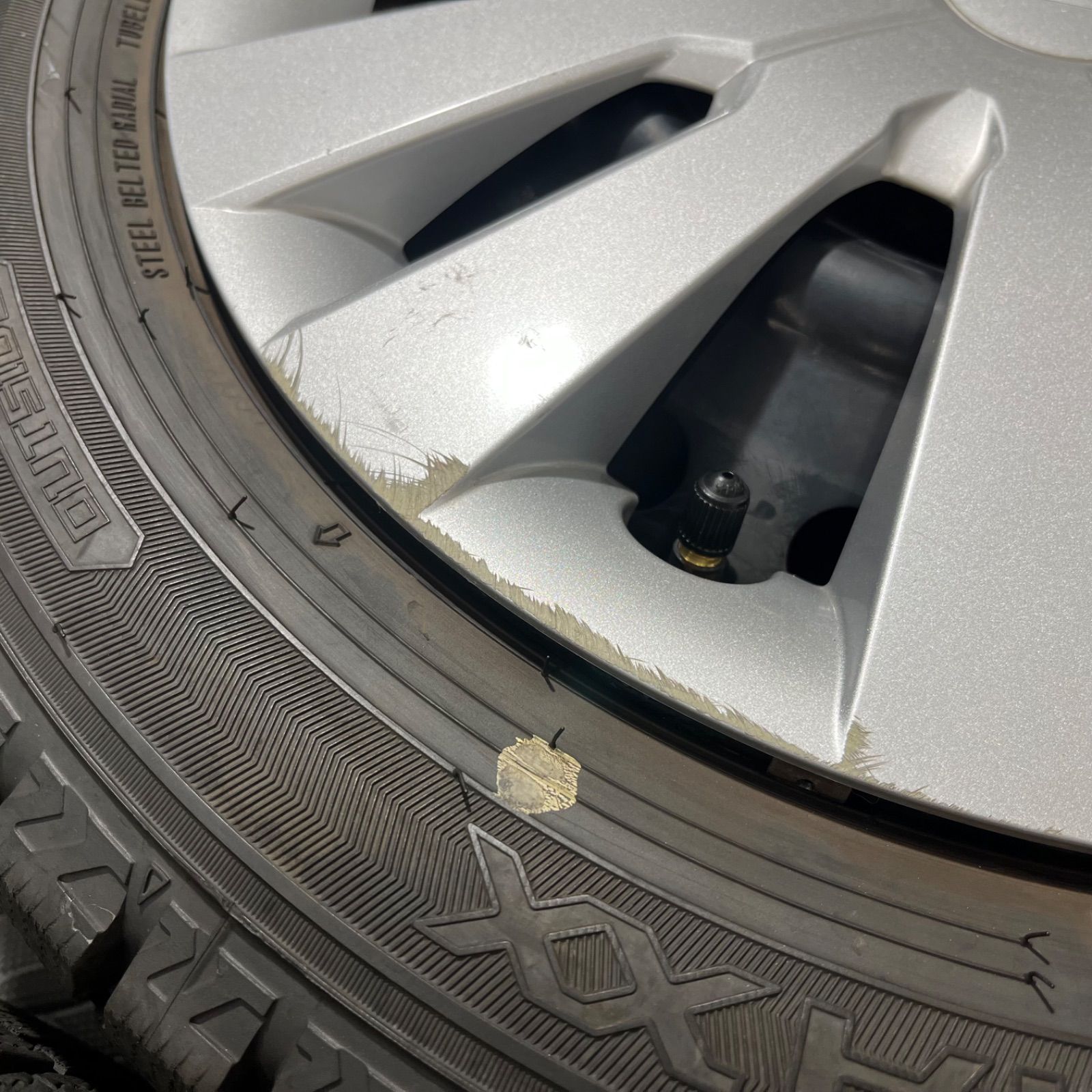 スタッドレスタイヤ 1073Y